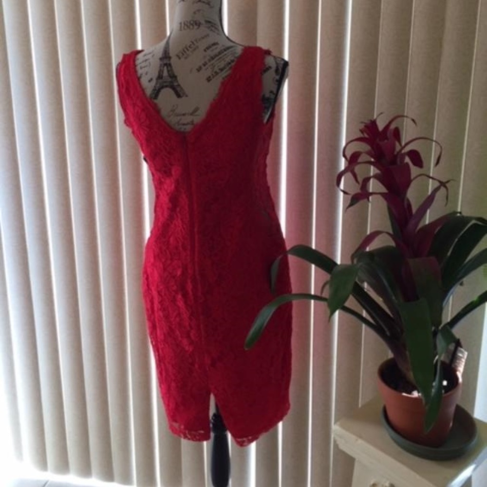 XSCAPE RED LACE SEXY SIDE PARTY DRESS SIZE 10 - Picture 6 of 7